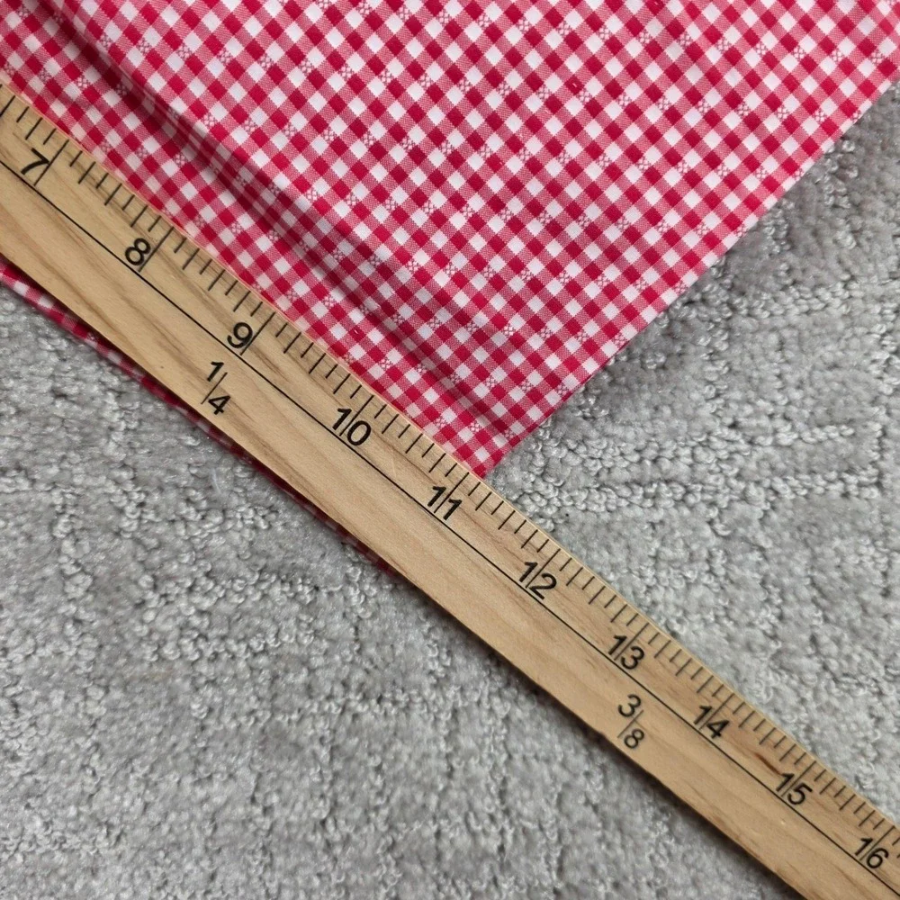 Uniqlo Mens Red White Gingham Shorts XL Waist 38 Stretch Flat Front Preppy NWOT
